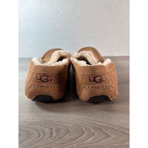 UGG Ascot Mens Slippers Loafer Size 10 Chestnut Suede Sheepskin Slip On - Picture 6 of 8